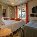 Olimagio Farm With Animals And 25m Pool, At Cycling Distance Landsted Pietrasanta