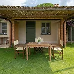Olimagio Farm With Animals And 25m Pool, At Cycling Distance Landsted *