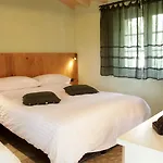 Olimagio Farm With Animals And 25m Pool, At Cycling Distance Landsted Pietrasanta
