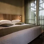 Olimagio Farm With Animals And 25m Pool, At Cycling Distance Landsted Pietrasanta