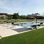 Olimagio Farm With Animals And 25m Pool, At Cycling Distance Landsted