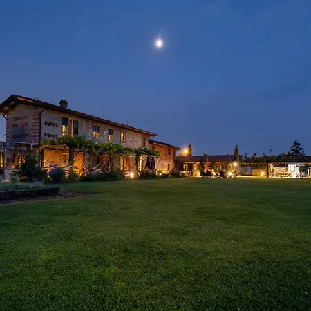 Olimagio Farm With Animals And 25m Pool, At Cycling Distance *