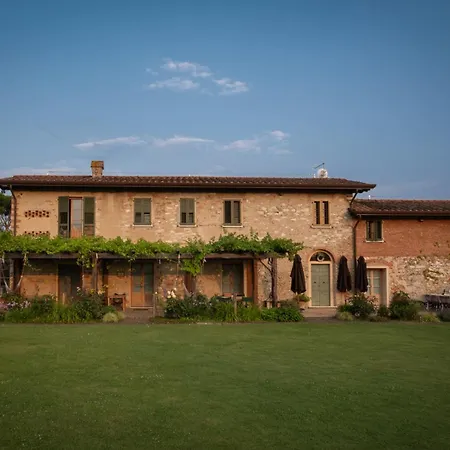 Landsted Olimagio Farm With Animals And 25m Pool, At Cycling Distance Pietrasanta