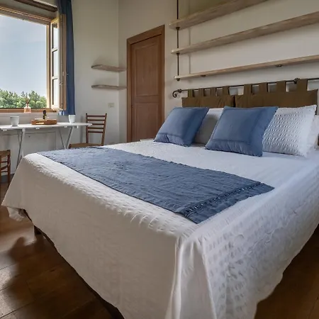 Olimagio Farm With Animals And 25m Pool, At Cycling Distance *