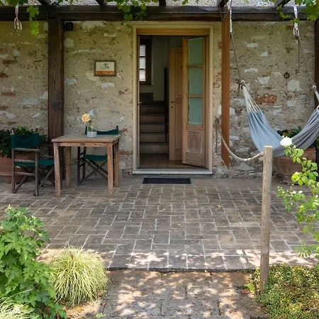 Country house Olimagio Farm With Animals And 25m Pool, At Cycling Distance