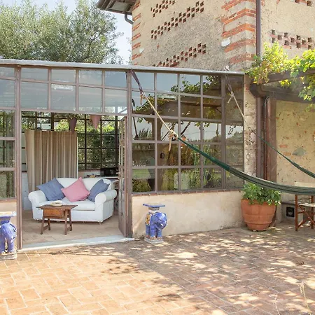 Olimagio Farm With Animals And 25m Pool, At Cycling Distance Landsted Pietrasanta