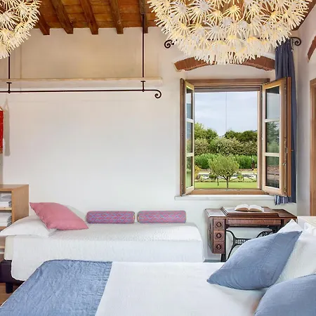 Olimagio Farm With Animals And 25m Pool, At Cycling Distance